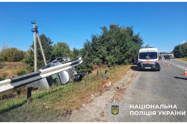 Поліція розслідує смертельну аварію поблизу Іванкова на Київщині: загинув водій