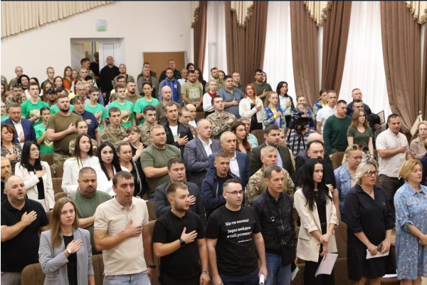Депутати не дали меру кошти на продовження виплат захмарних зарплат обраним чиновникам