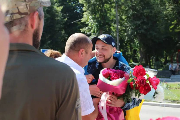 На Київщину після трьох років полону повернувся Сергій Зленко
