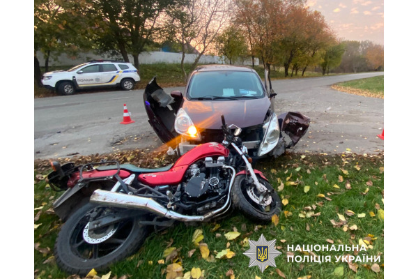 На Бориспільщині мотоцикліст в'їхав у зустрічне авто