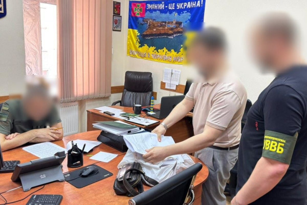 На Київщині полковник Держприкордонслужби отримав підозру у підкупі голови гарнізонної ВЛК