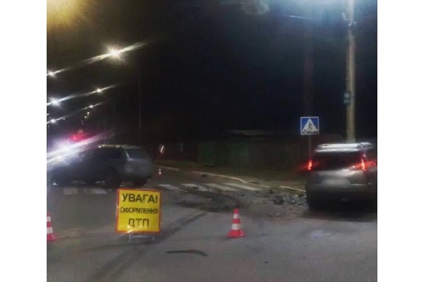 Зіткнулись “лоб у лоб": в Ірпені внаслідок ДТП двоє водіїв опинилися у лікарні (ФОТО)