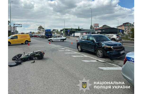 Поліцейські Київщини встановлюють обставини ДТП на Бучанщині