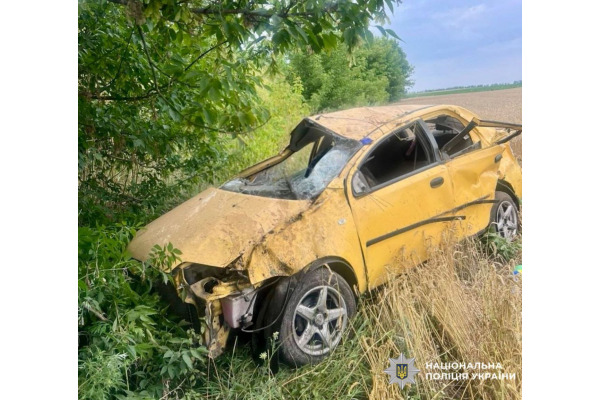 Загинув чоловік та постраждала жінка: поліцейські Київщини розслідують обставини аварії у Сквирській громаді