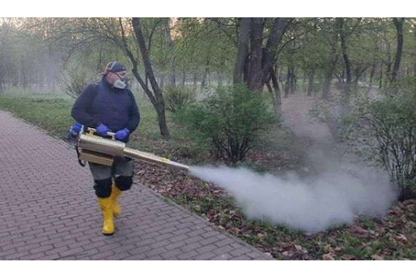 Зелені зони Вишгорода оброблятимуть від кліщів: де і коли проводитимуть акарицидну обробку