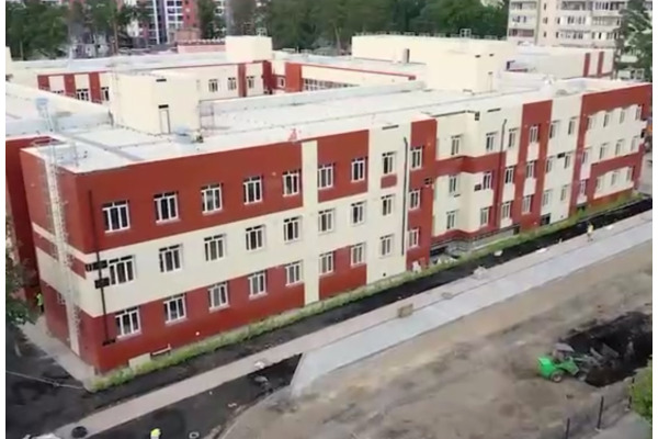 В Ірпінському ліцеї проводять останні приготування благоустрою