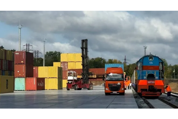 Нові маршрути до портів ЄС: у Фастові відкрили контейнерний термінал