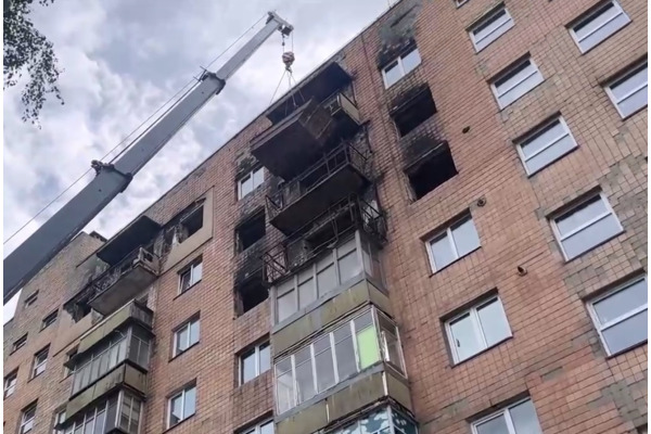 Ще одну багатоповерхівку почали відновлювати в Бучі