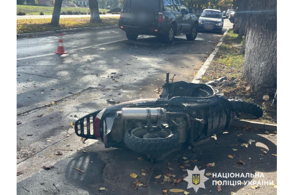 У Переяславі поліція розслідує ДТП за участю автомобіля та скутера