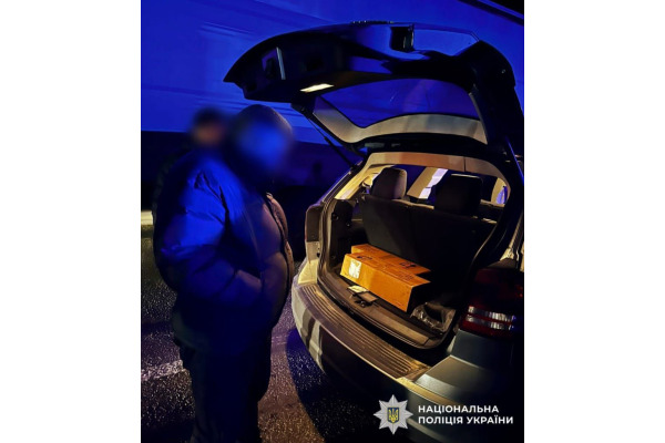 За 15 тисяч доларів переправляв військовозобов’язаних через державний кордон: поліцейські Київщини повідомили про підозру зловмиснику