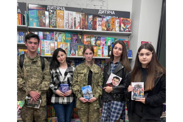 Ірпінські школярі взяли участь у благодійному проєкті "Книга на фронт" (ФОТО)
