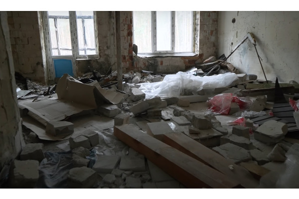 В Ірпені збирають кошти на відновлення пошкодженого через війну будинку: відеоісторія