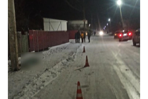На Фастівщині водій Nissan Teana на смерть збив жінку (ФОТО)