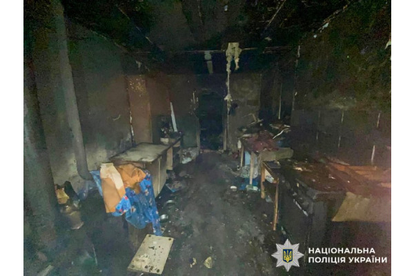 Правоохоронці Київщини розслідують обставини пожежі, внаслідок якої загинула жінка