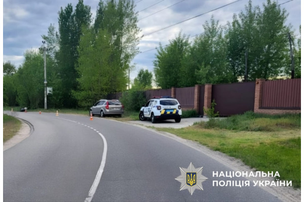 ДТП на Вишгородщині: мотоцикліст врізався в електроопору