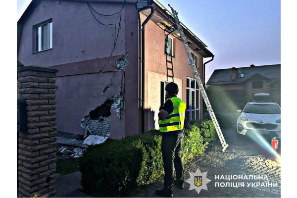 Поліція фіксує наслідки нічної атаки по Київщині