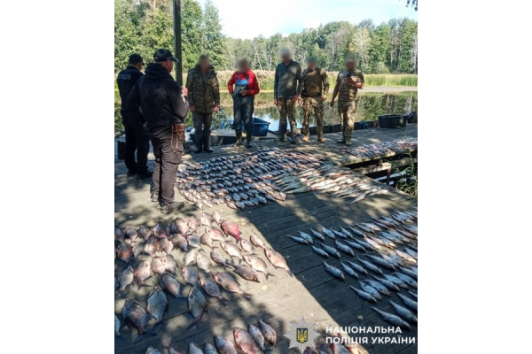 У зоні відчуження біля півострова Домантов затримано браконьєрів