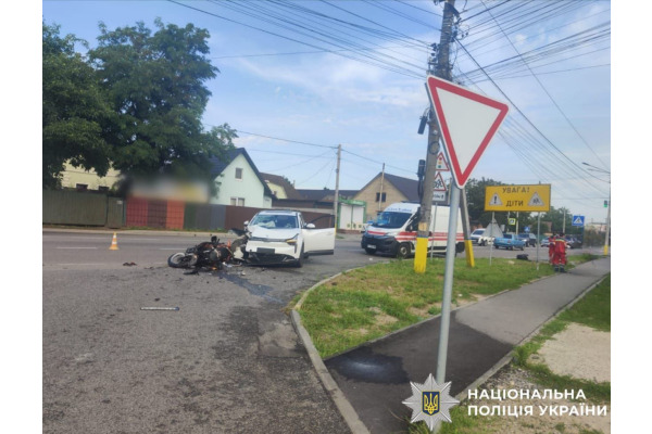 У Нових Петрівцях сталася смертельна ДТП: загинув мотоцикліст