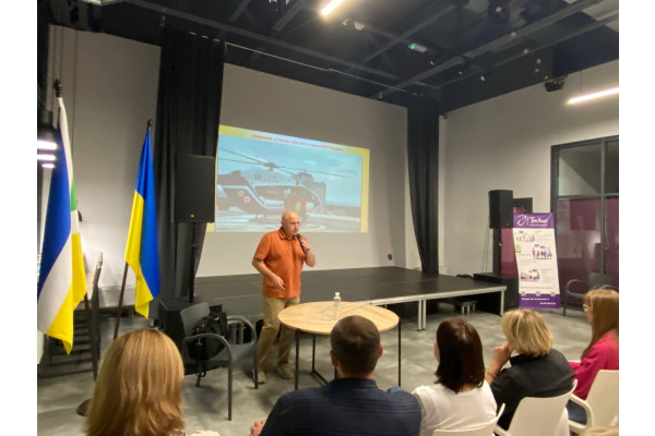 Медики Броварів і релокованої Бахмутської лікарні поспілкувалися з Борисом Тодуровим (ФОТО)