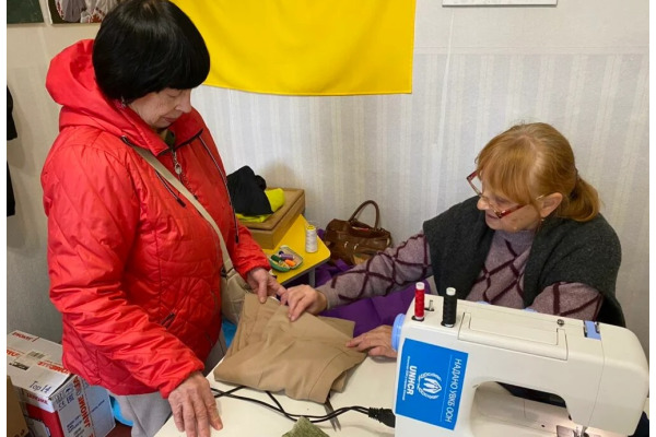 В Ірпені працює соціальна швейна майстерня для ВПО