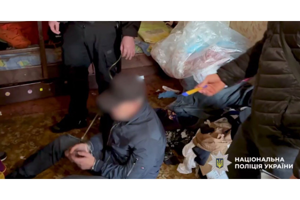 Вдарив сина ножем у спину: поліцейські Київщини повідомили про підозру зловмиснику