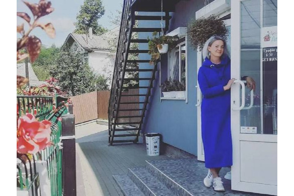 Мешканка Ірпеня на Львівщині відкрила "Ірпінський дворик" (ВІДЕО)