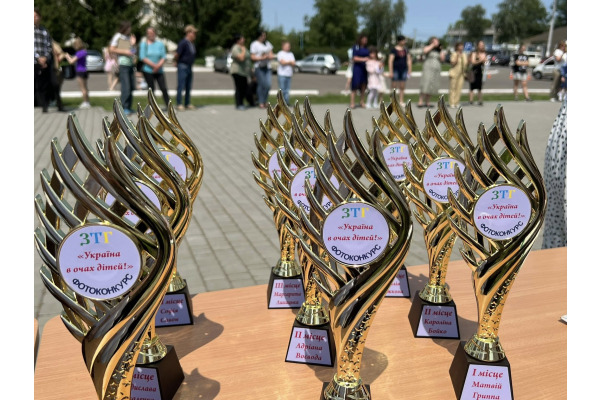 "Обдаровані діти": у Згурівці грошовими преміями відзначили 244 дитини (ФОТО)
