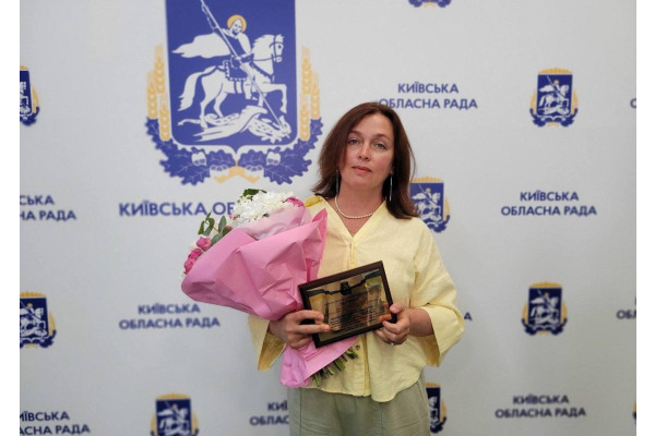 Вчителька з Бучі отримала Київську обласну премію за значний внесок у культуру та мистецтво