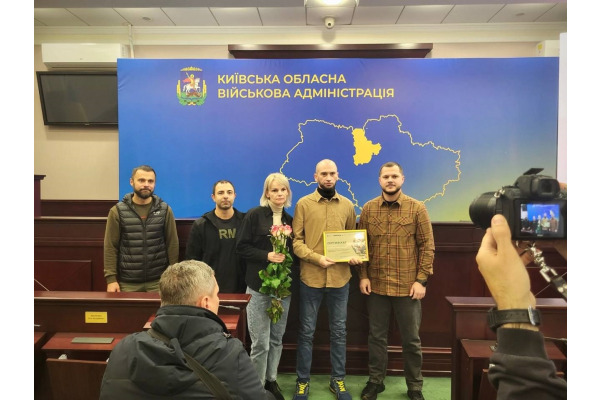 Двоє ветеранів із Бучанської громади отримали сертифікати на житло від Київської ОВА