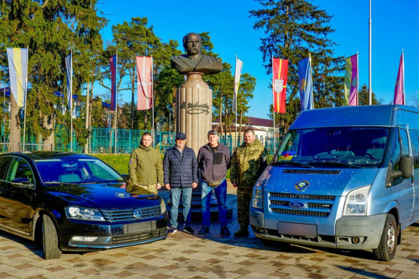 Бучанська громада разом із фондом «АМІКУС Україна» передали техніку військовим