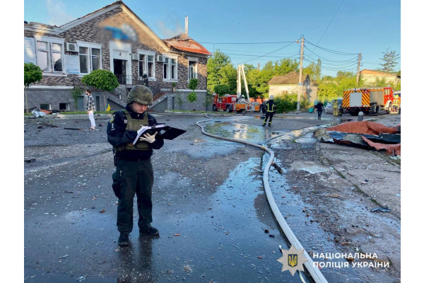 Одна людина загинула, семеро постраждалих: поліція Київщини документує наслідки атаки ворога в області (ФОТО)