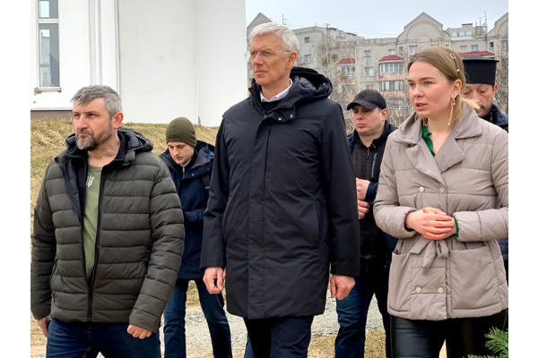 Прем’єр-міністр Латвії відвідав міста-герої Бучу та Ірпінь (ФОТО, ВІДЕО)