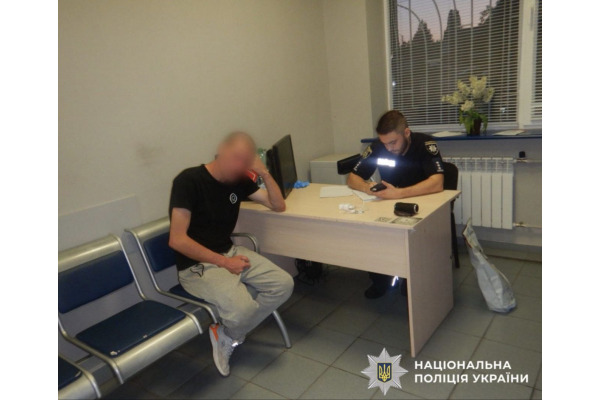 Поліція Київщини повідомила про підозру чоловіку, який вчинив грабіж на Обухівщині