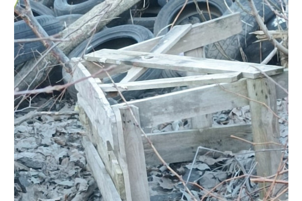 В Ірпінській громаді екологічна інспекція виявила незаконне звалище шин