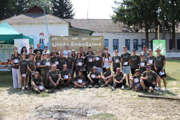 На Київщині для молоді організували восьму наметову таборівку "Школа виживання"