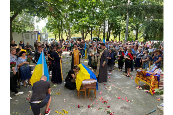 У Бучанській громаді прощалися з двома полеглими захисниками
