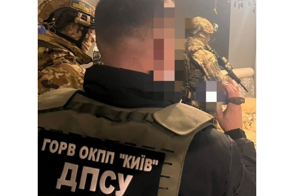 На Київщині викрили канал незаконного переправлення осіб через кордон