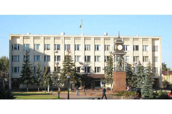 Частину захмарних зарплат працівники виконкому Ірпеня віддавали за вказівкою міського голови