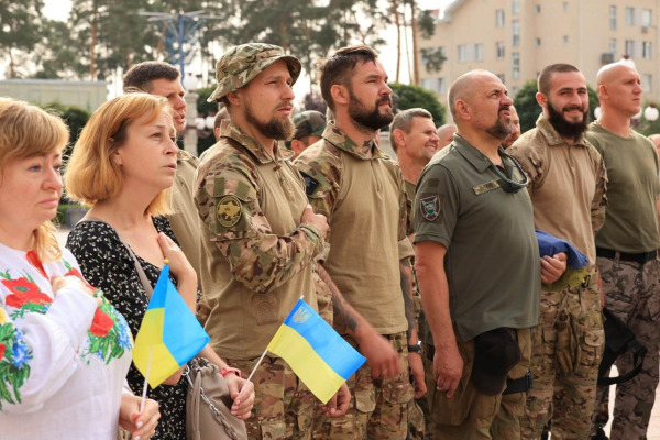 В Ірпені на День Державного прапора вшанували загиблих воїнів (ФОТО)