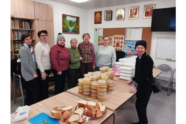 В Ірпені щовівторка ВПО та малозабезпеченим видають гарячі обіди (ФОТО)