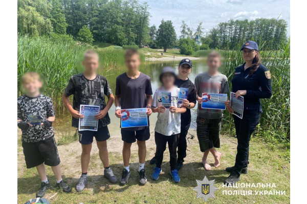 Безпечні канікули: поліцейські Київщини провели інформаційні заходи у Броварах