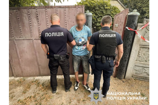 На Київщині п’яний чоловік до смерті забив матір стільцем