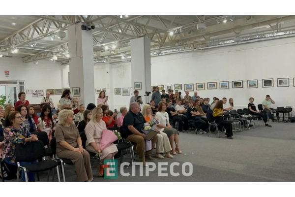 У Білоцерківському краєзнавчому музеї відкрили виставку та презентували альбом Галини Невінчаної