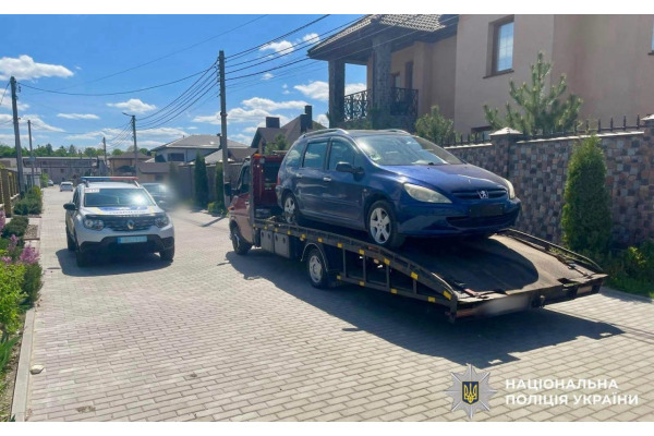 На Київщині нетверезий водій збив 12-річну дівчинку на переході та втік