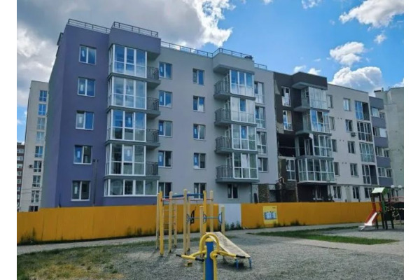 У Бучі ремонтують багатоповерхівку на Гмирі, 11/6