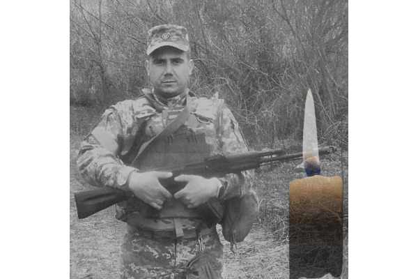 Фастівчани проводять в останню путь захисника