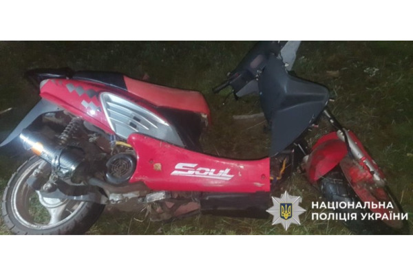 У Богданівці неповнолітній скутерист скоїв наїзд на односельчанку