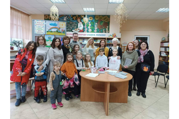 В Ірпені відбулась презентація книги юної письменниці "SUMMER- то маленьке життя або мої канікули"