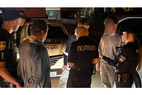 Житель Київщини пограбував пенсіонера у Львові