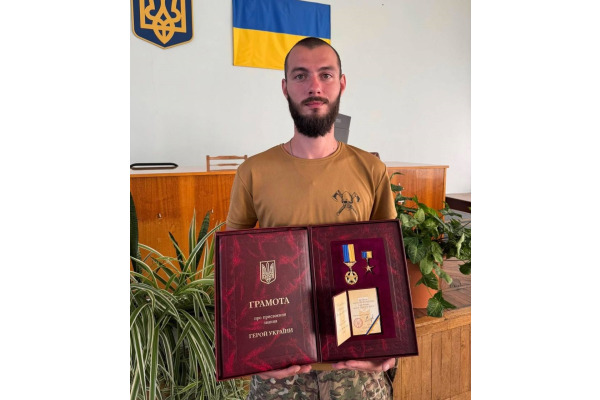 Воїн із Білоцерківщини отримав найвищу державну нагороду — звання Герой України
